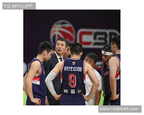 广州篮球队与武汉篮球队赛后技术分析与战术总结